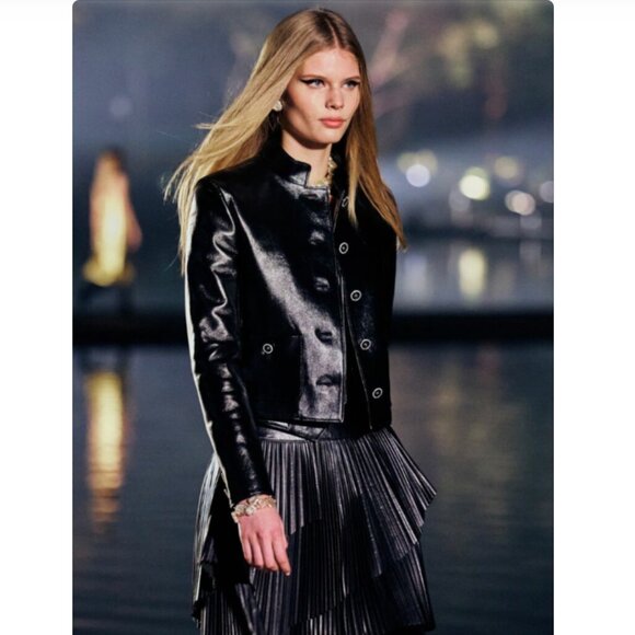 CHANEL 25A BLACK LEATHER JACKET SIZE FR 36 / US 4 NWTS! - Picture 3 of 3